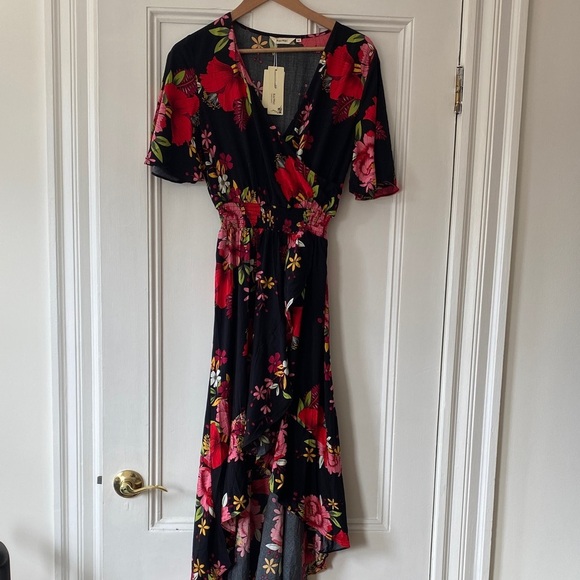 Chic Floral High-Low Dress - Black and Red - Picture 1 of 4